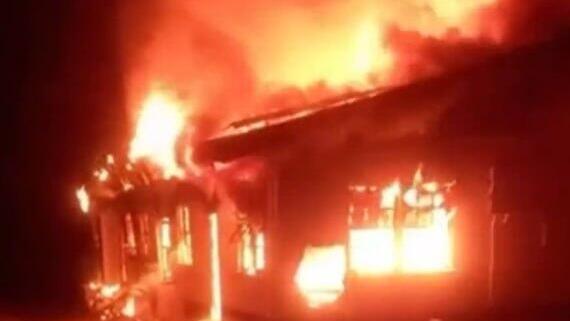 גיאנה דרום אמריקה אסון שריפה הצתה ב מעונות 19 נהרגו