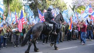 מחאת אחים לנשק מול ביתו של ראש הממשלה בנימין נתניהו