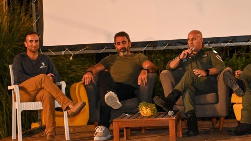 "המאבק בפשיעה חייב לעלות לראש סדר העדיפויות". לביא (באמצע), אתמול (צילום: השומר החדש) אירוע הוקרה למתנדבי השומר החדש