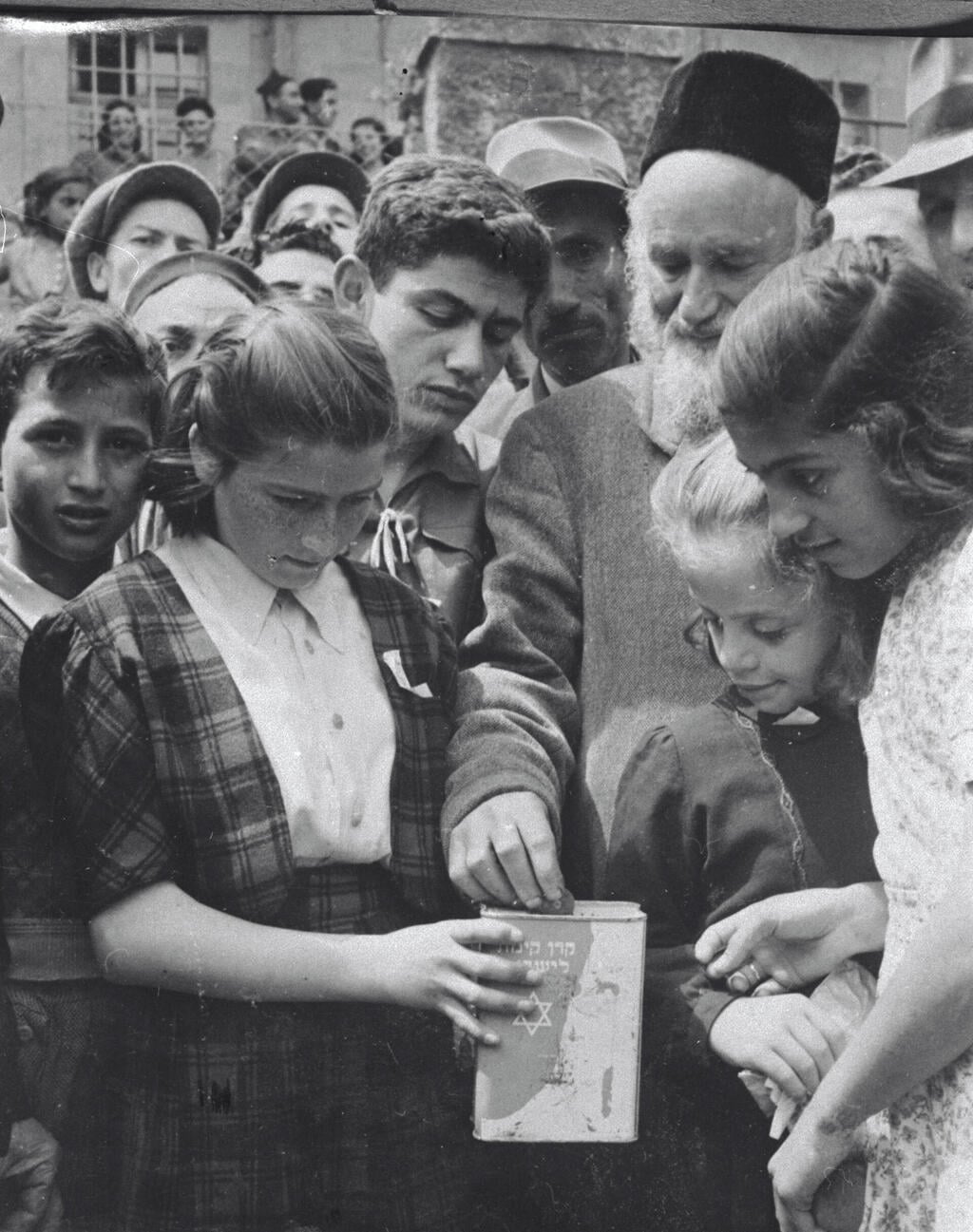 אפריל 1948. (צילום: רודולף יונס, באדיבות ארכיון הצילומים של קק"ל ) יום סרט לטובת קק"ל רגע לפני קום המדינה (אפריל 1948)