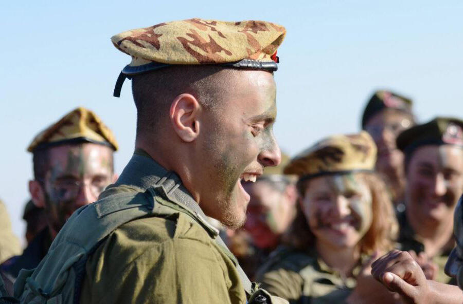 "יישאר צעיר לנצח". סמ"ר אוהד דהן (באדיבות המשפחה) סמל ראשון אוהד דהן שנהרג במהלך חילופי אש עם המחבל בהר חריף