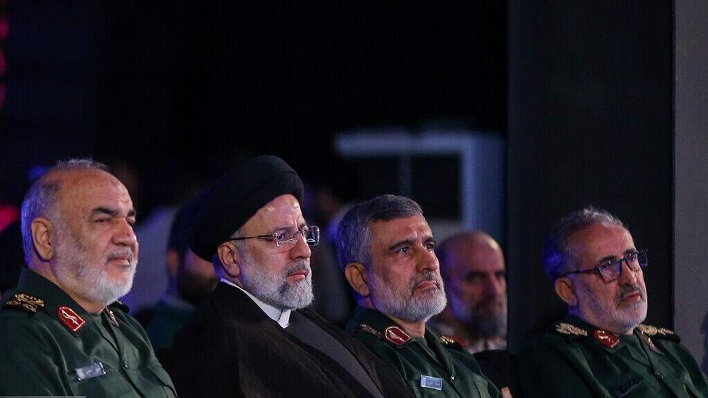 איראן משמרות המפכה הציגו טיל חדש היפרסוני