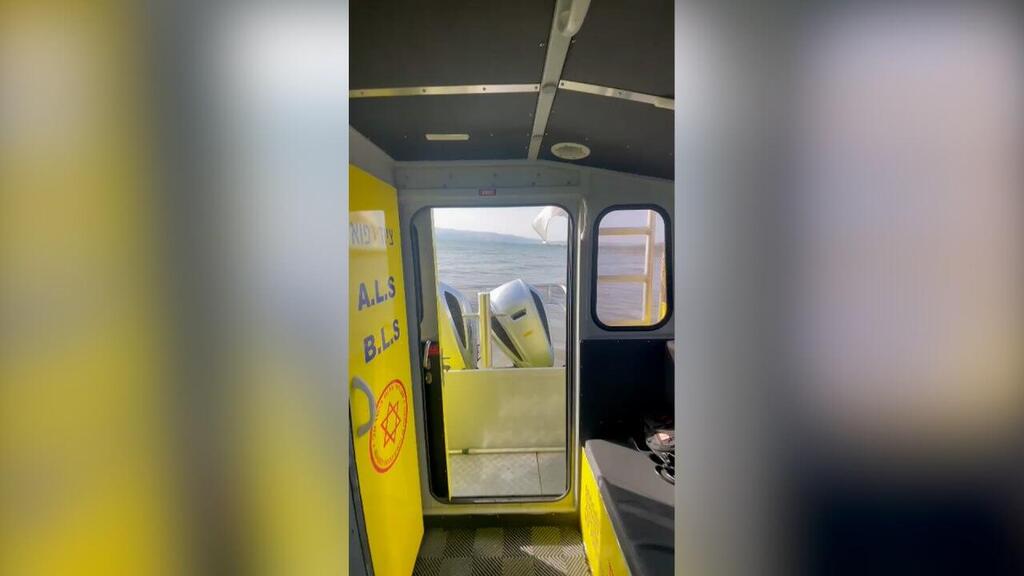 התהפכות סירה בחוף סטאי בכנרת (צילום: תיעוד מבצעי מד"א) התהפכות סירה בחוף סטאי בכנרת