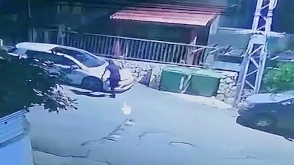 הצתת הרכב, מתוך התיעוד החשוד בעת הצתת הרכב במשגב