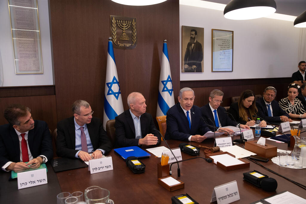 ממשלת נתניהו. אין מחסור בכוונות רעות, אלא ביכולות ביצוע (צילום: אלכס קולומויסקי) ישיבת ממשלה