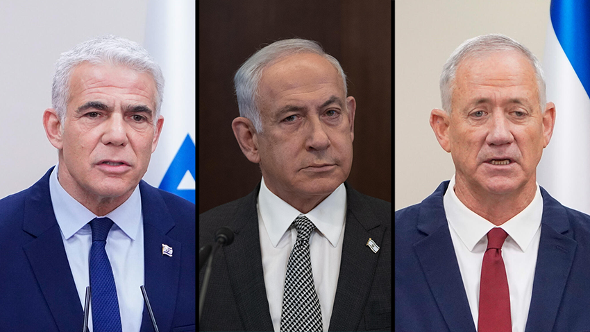 גנץ ולפיד נגד נתניהו. "הביא לפיצוץ השיחות" (צילום: שלו שלום, EPA) בנימין נתניהו בני גנץ ויאיר לפיד בהצהרה