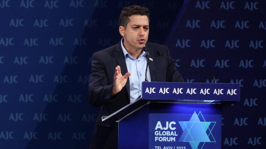 עמיחי שיקלי בכנס AJC 