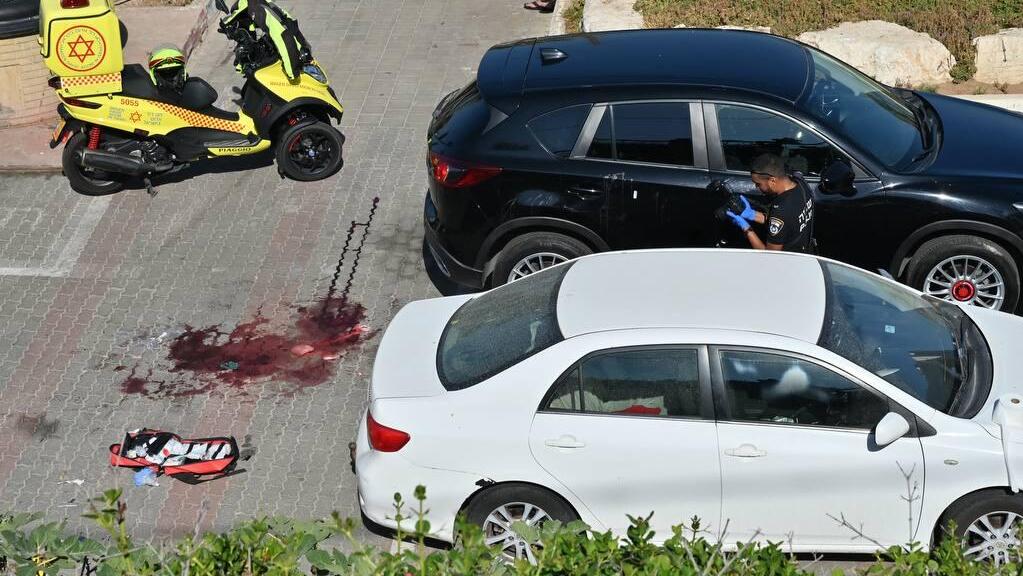 זירת הירי בבת ים (צילום: נדב אבס) זירת הירי בבת ים