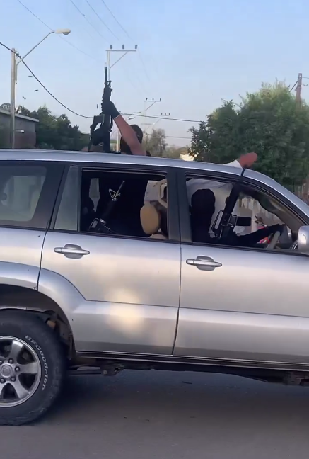 Armed Bedouin wedding convoy in the Negev