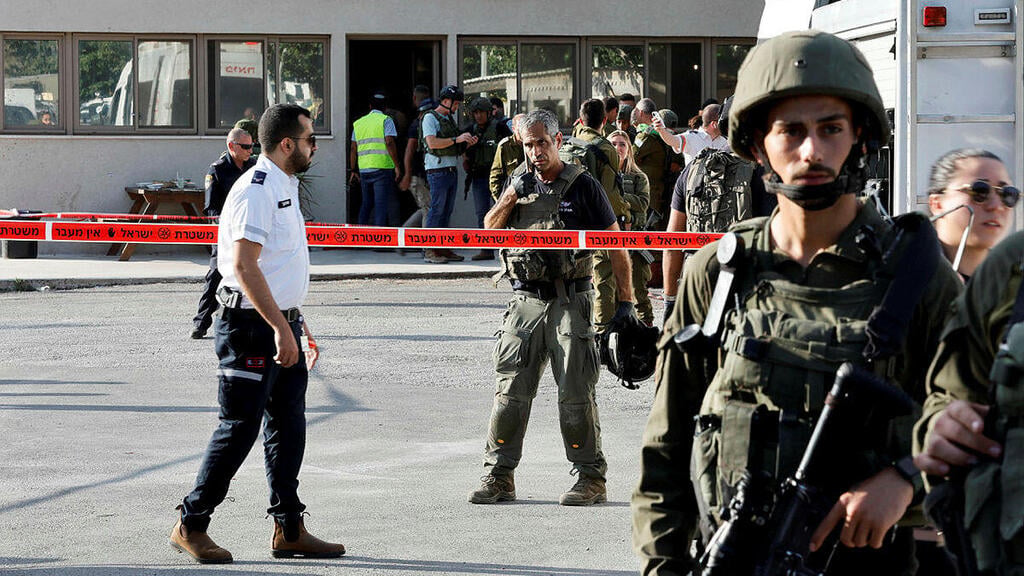 Eli terror attack scene (Photo: Reuters) אירוע ירי ליד עלי