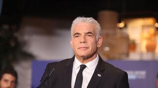 יאיר לפיד ואורנה ברביבאי באירוע מפלגת יש עתיד יאיר לפיד ואורנה ברביבאי באירוע מפלגת יש עתיד