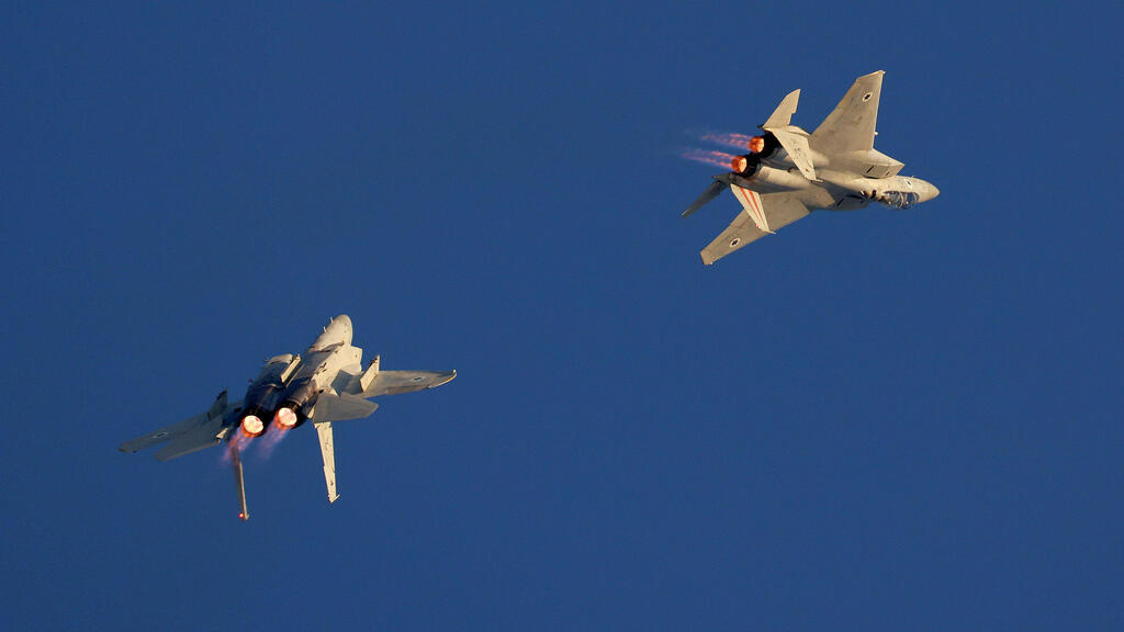 מטוס F-15 של חיל האוויר, מפגן אווירי בסיום קורס טיס