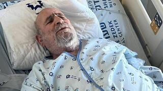 יוסי אבישר סופר ובמאי ירושלמי הותקף על ידי אלמוני לאחר שביקש ממנו להזיז את רכבו