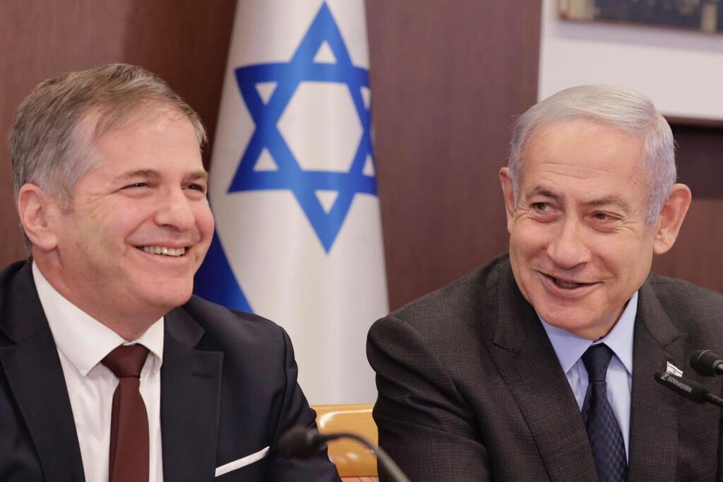 ראש הממשלה בנימין נתניהו ושר החינוך יואב קיש (צילום: מארק ישראל סלם) ישיבת הממשלה
