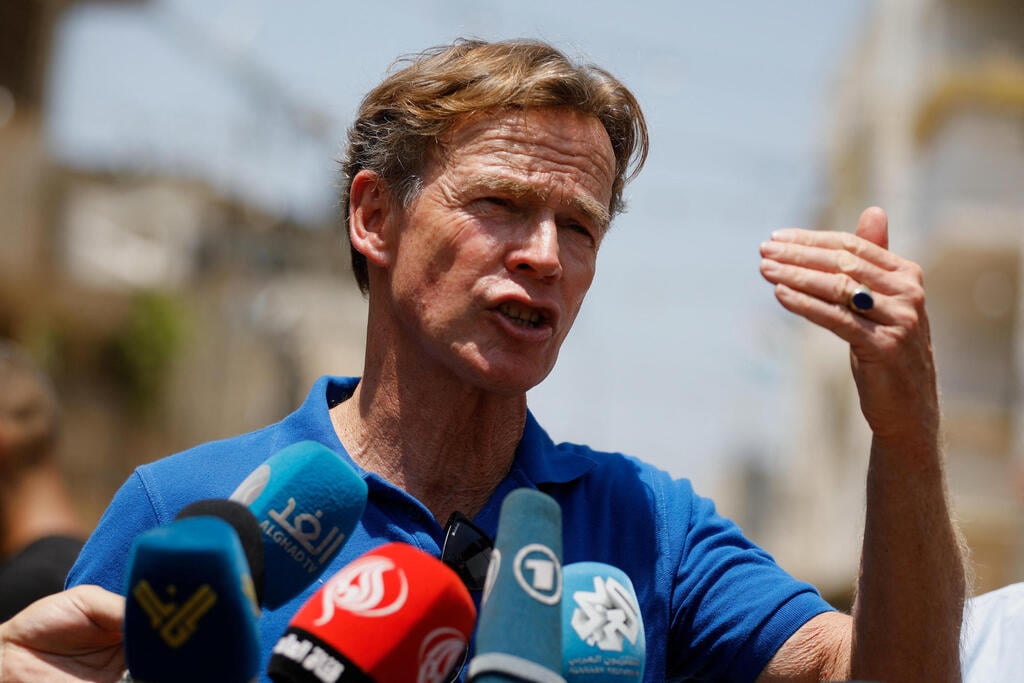 German Diplomat Sven Kühn v. Burgsdorff ( Photo: Reuters/Raneen Sawafta) סוון קון פון בורגסדורף, נציג האיחוד האירופי בפלסטין, בביקור בג'נין לאחר מבצע בית וגן
