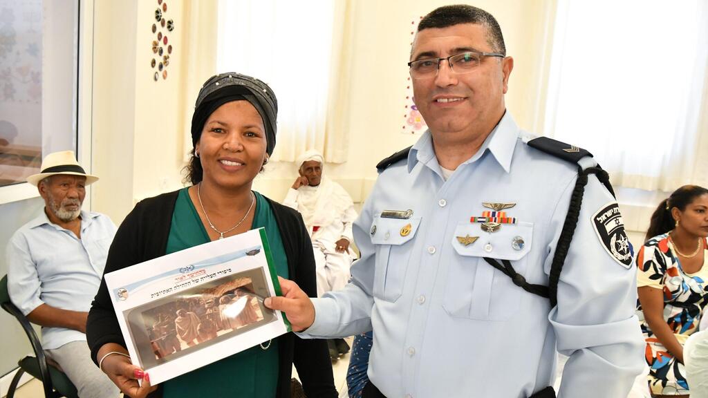 פאיז אבו־מנסור וטובה מדהני גבייאו בהשקת הספר בכרמיאל