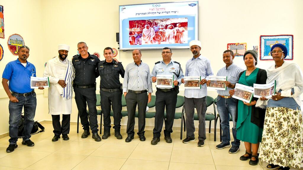 פאיז אבו־מנסור וטובה מדהני גבייאו בהשקת הספר בכרמיאל