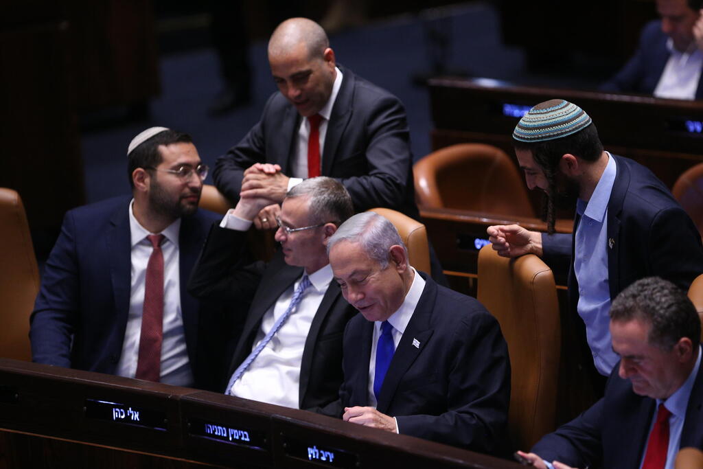 Coalition taking Israel down a dangerous path (Photo: Alex Kolomoisky) בנימין נתניהו