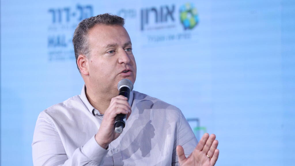 "צריך מעורבות ממשלתית - להכניס יד לכיס ולתת פתרון כלכלי". עו"ד אלעזר במברגר ( צילום: עוז מועלם) ועידת הנדל"ן