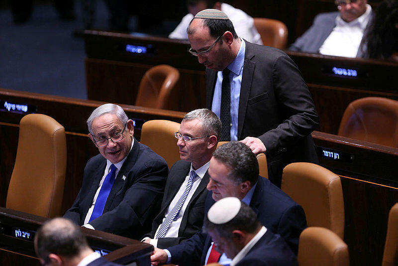 "הבעיה של ביידן היא לא בעם הישראלי, אלא בממשלה הקיצונית של ביבי" (צילום: אלכס קולומויסקי) בנימין נתניהו, שמחה רוטמן, ישראל כץ, יריב לוין ואיתמר בן גביר