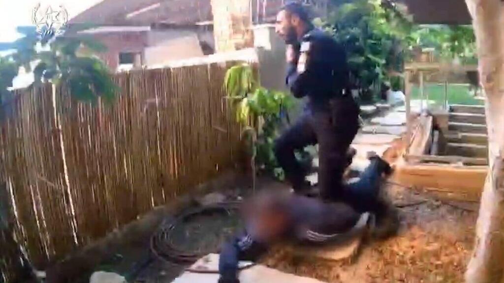 המעצר הדרמטי בטמרה תיעוד ממרדף המשטרה אחר חמוש בטמרה