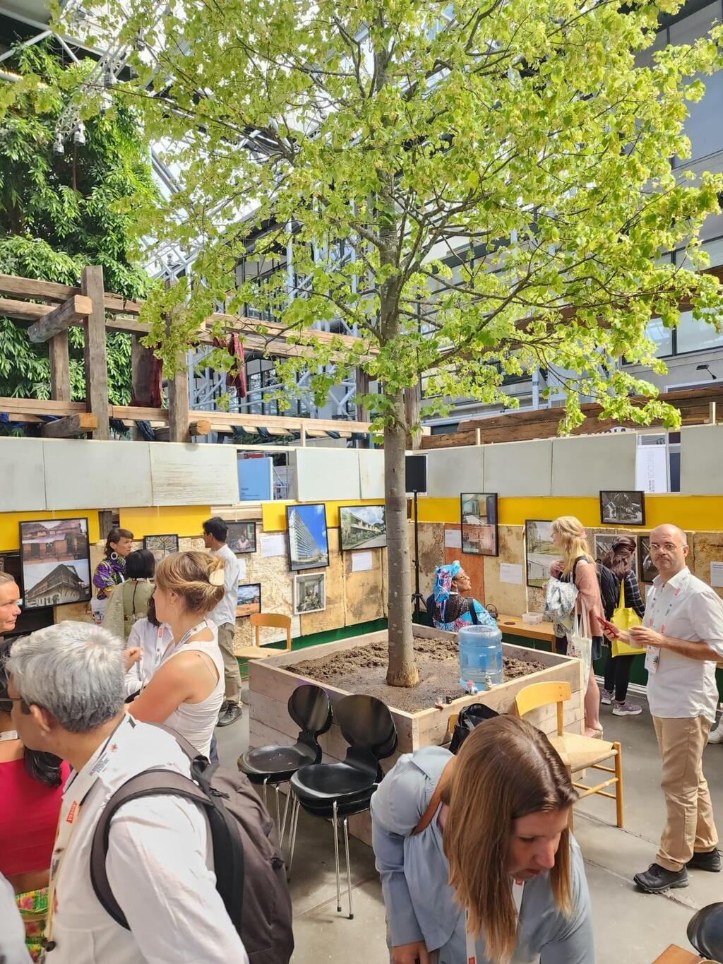 כנס UIA: ארגון האקלים של האו"ם פרסם כי ענף הבנייה אחראי על כ-40% מצריכת האנרגיה העולמית (צילום: דוד קנפו) כנס UIA בדנמרק, כולל הביתן הישראלי שהציג התחדשות עירונית