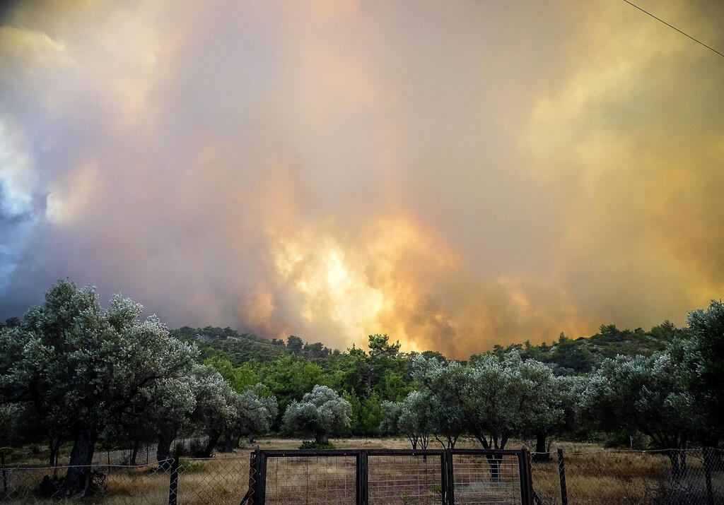 Grand incendie de Rhodes en Grèce
