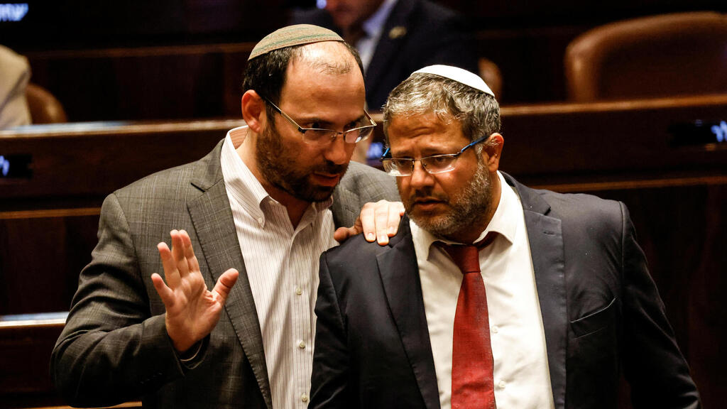 הביעה עמדה ברורה בבלימת חוק היועמ"שים וגם בהצעת החוק לתיקון פקודת המשטרה. בן גביר ורוטמן (צילום: רויטרס/Amir Cohen) מליאת הכנסת