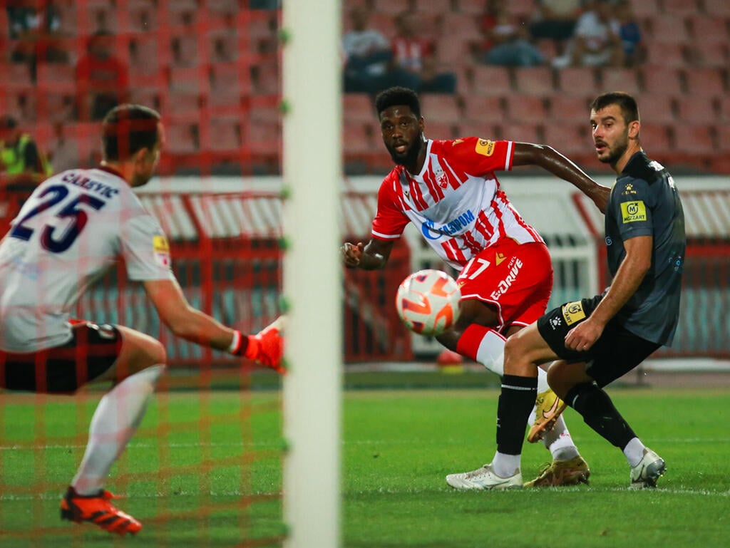 צמד שערים. קראסו (צילום: Dragan Tesic/Crvena zvezda) קראסו