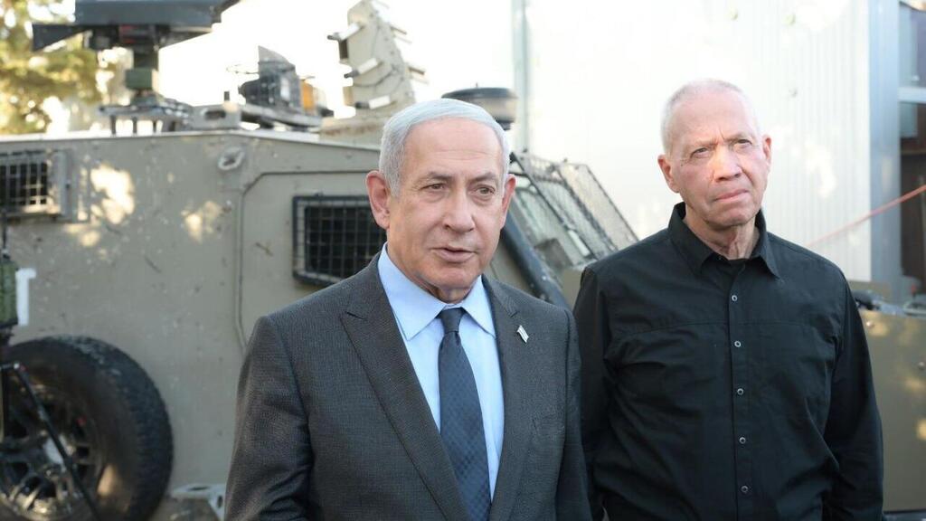 על סף פיצוץ. גלנט ונתניהו (צילום: עמוס בן גרשום, לע״מ) בנימין נתניהו בביקור בפיקוד המרכז