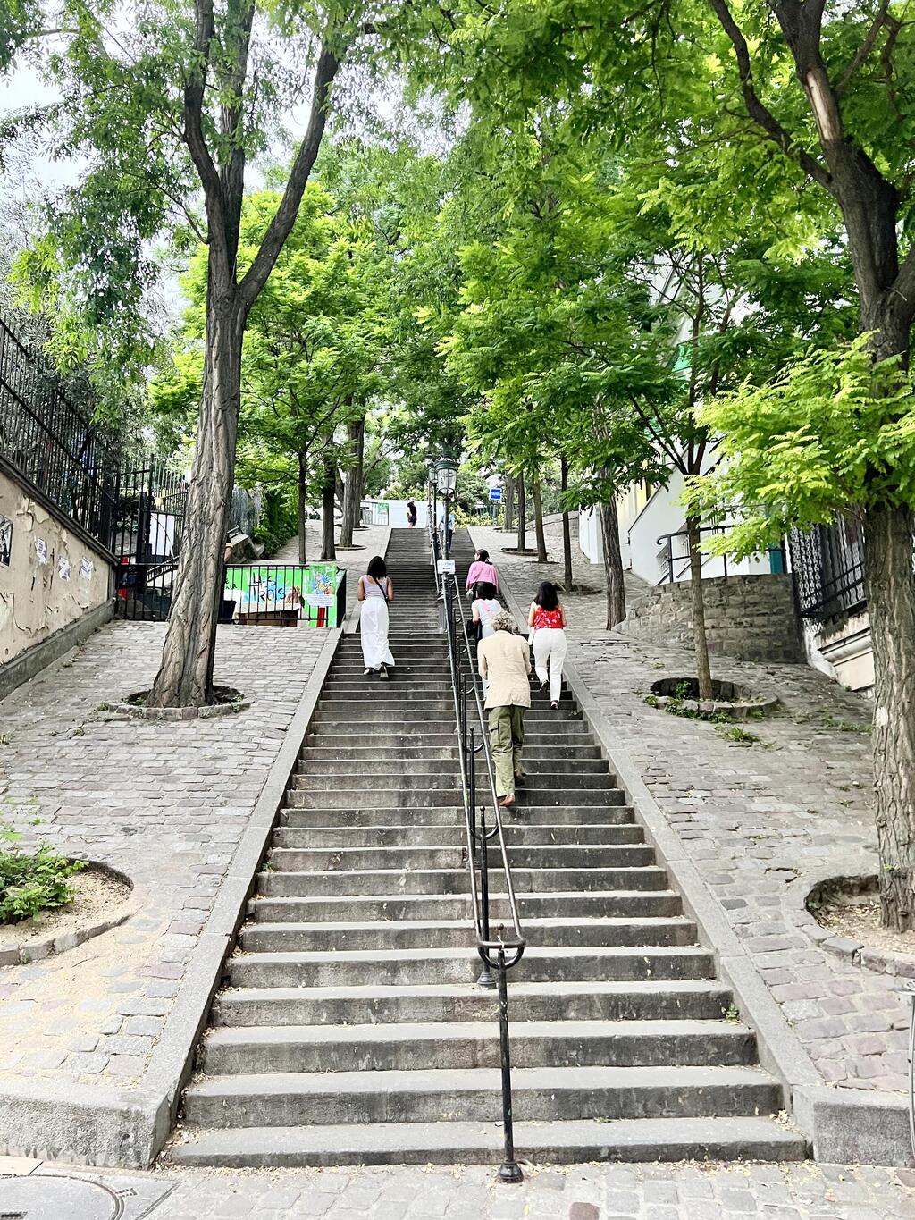 stairs to Montmartre (צילום: גבי זלצמן) stairs to Montmartre