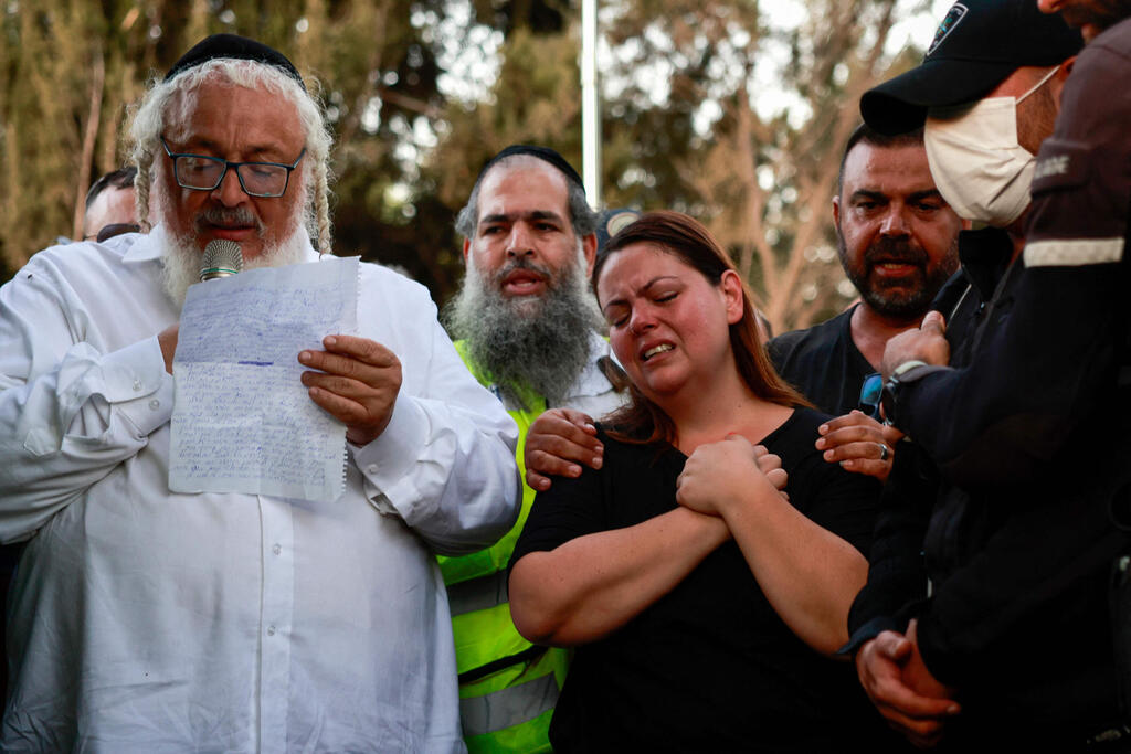 הלוויתו של חן אמיר שנהרג בפיגוע בתל אביב