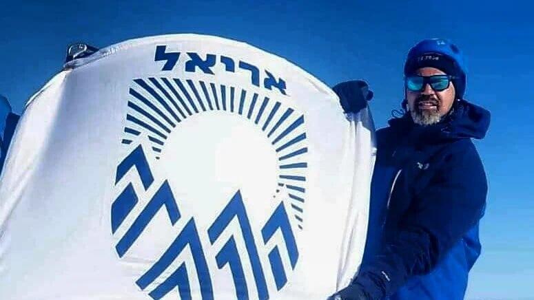 "כל כך אהבת את ההרים". מכריו של סטס נפרדים ממנו סטס דוידוב