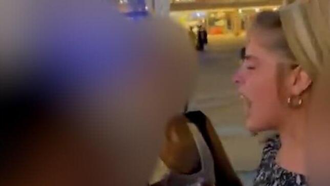 מפגינים הפריעו ל"ניסיונות ההידברות" של צבי סוכות בתל אביב