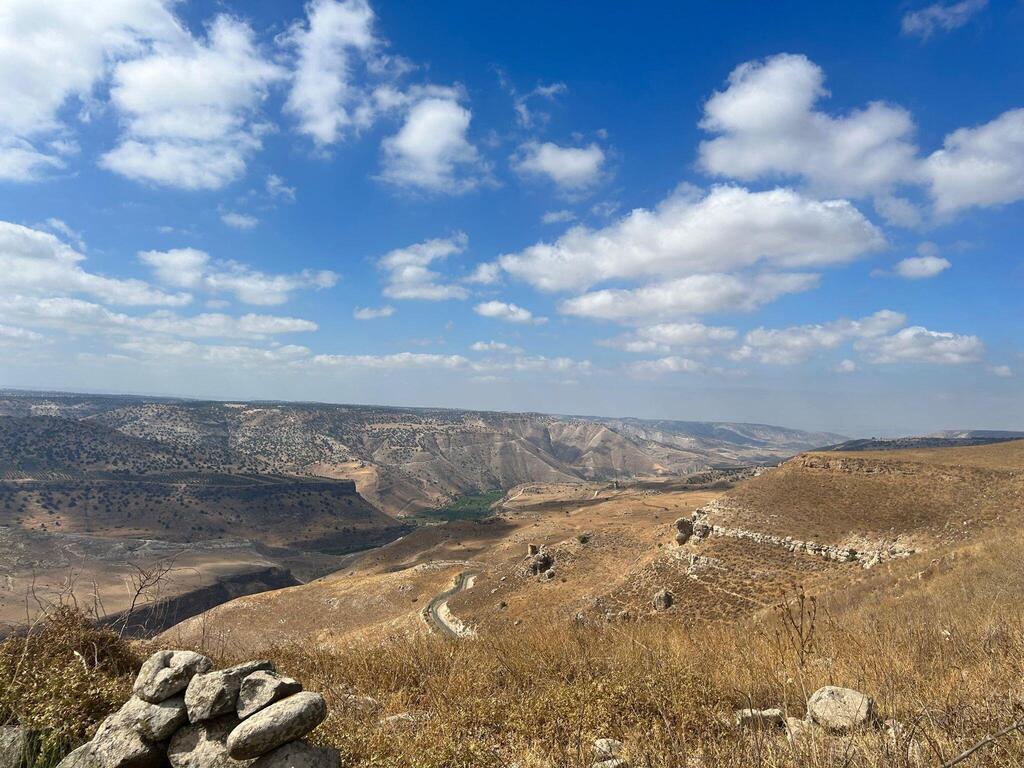 The view from the Golan Heights (Photo: Naama Mansfeld, Nature and Park Authority) הנוף מנקודת התצפית החדשה
