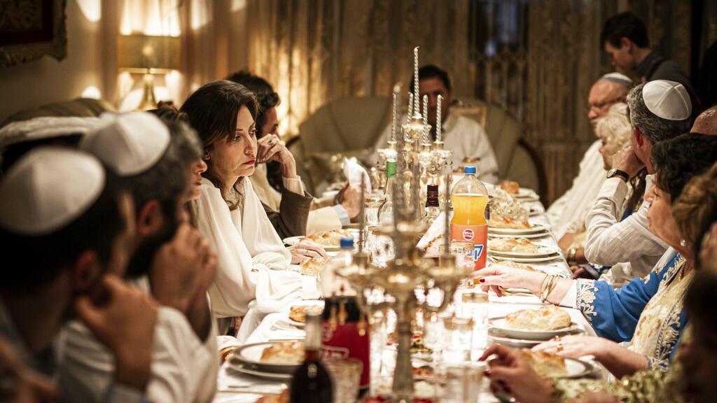 Scene from 'Seven Blessings' ( Look up details 46 / 5,000 Translation results Translation result Photo: Maria Brodkin, courtesy of United King Films) מתוך הסרט "7 ברכות"