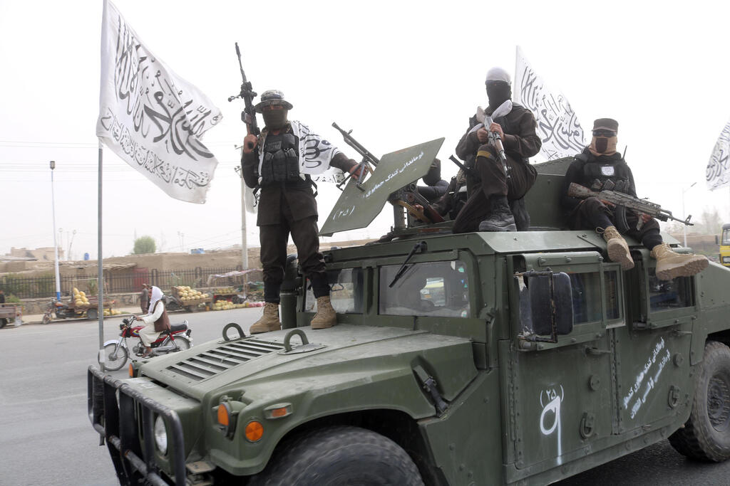 Taliban forces in Kandahar, Afghanistan (Photo: AP Photo/Abdul Khaliq) כוחות טליבאן בקנדהאר