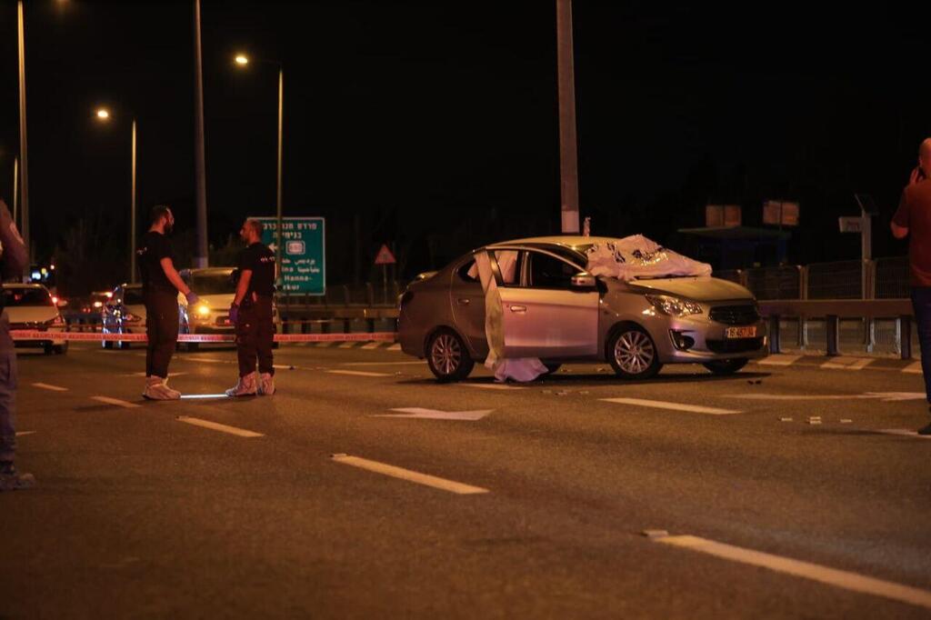 זירת הירי סמוך לגן שמואל, אמש (צילום: אלעד גרשגורן) זירת הירי סמוך לגן שמואל