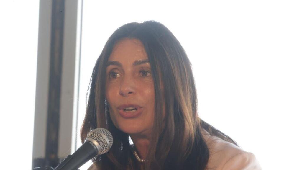 יש תקדים לשרה שמאשימה מפגינים בכך שהכוונה שלהם היא רצח? רגב (צילום: מוטי קמחי) טקס פתיחת הקו האדום של הרכבת הקלה