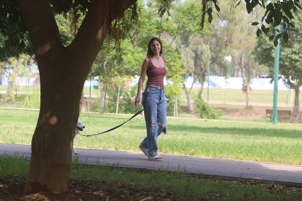 מרגישה בטוחה. לירון ויצמן (צילום: מוטי לבטון) פפראצי לירון ויצמן