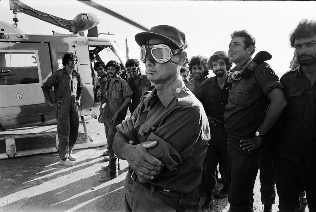 Defense Minister Moshe Dayan visiting the front 