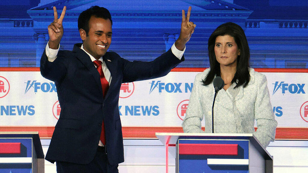 Vivek Ramaswami and Nikky Hailey during the Republican primary debate in Milwaukee (Photo: Getty Images ) ויווק רמסוואמי וניקי היילי, בעימות הרפובליקני הראשון