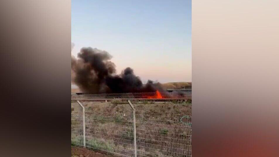 ניסו להדיר את רגלי הקבלן מהפרויקט. הצתת החווה הסולארית (צילום: דוברות המשטרה) הצתה של חווה סולארית בקיבוץ נווה אור שלפי החשד בוצעה של ידי חשודים מדלית אל כרמל במסגרת מעשי הסחיטה