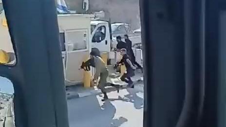 תיעוד: חיסול המחבל מפיגוע הדריסה במחסום מכבים