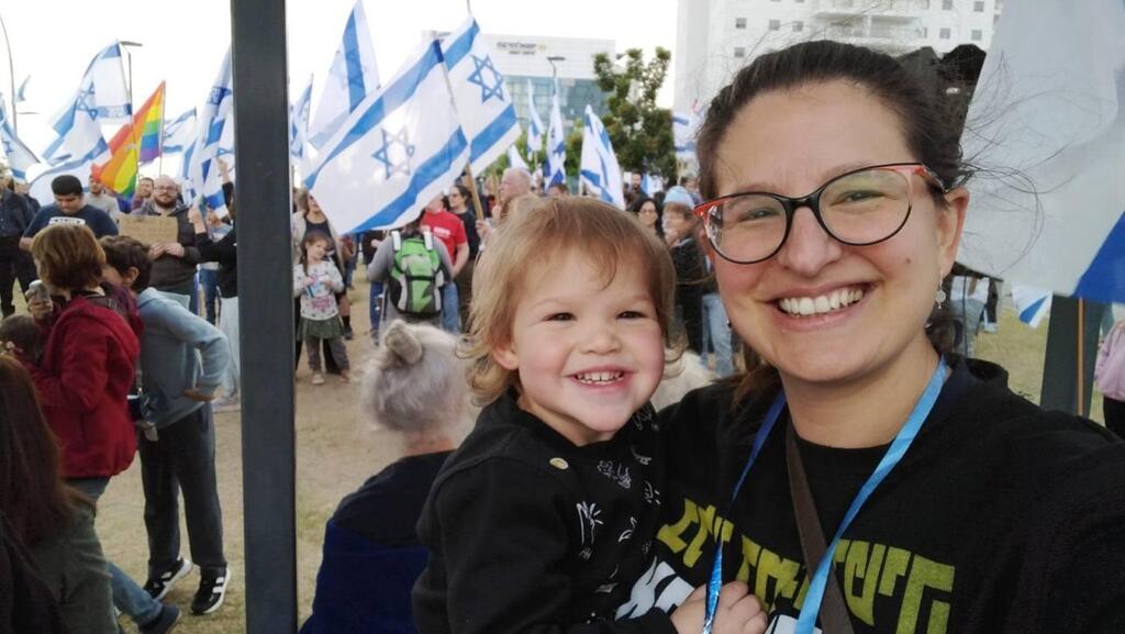 טקאץ'. "יש לנו פה הזדמנות חד פעמית ונדירה ביותר" קרן טקאץ', ראש רשימת חוזה חדש, ראש העין.