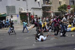 Eritreans riot in Tel Aviv 