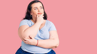 אישה שמנה נשים שמנות עודף משקל השמנת יתר שומן שומנים