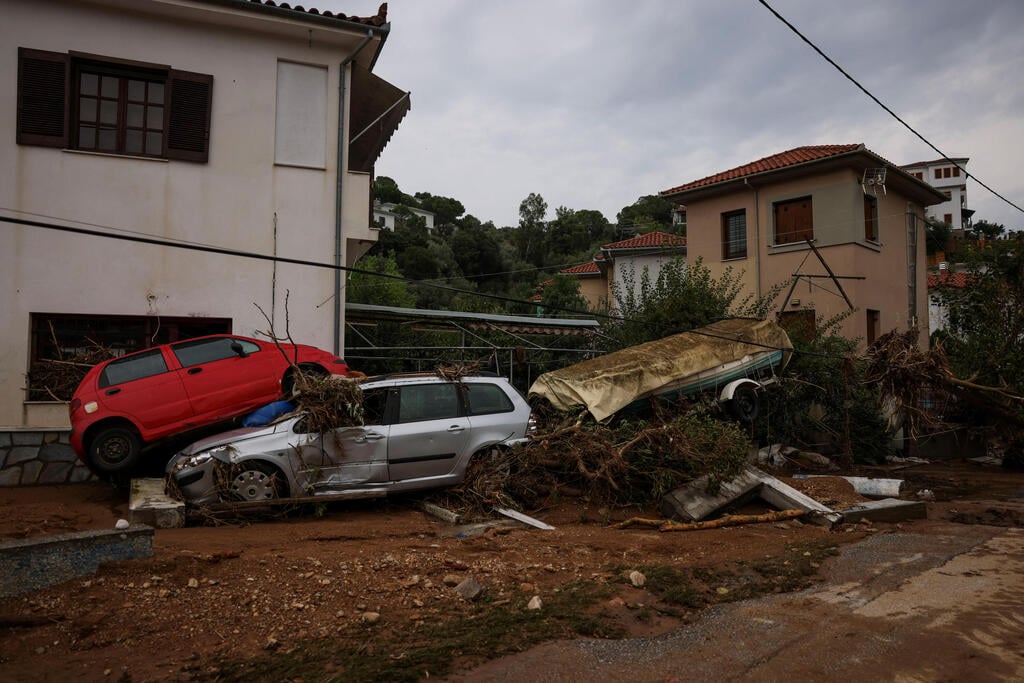 צילום: REUTERS/Alexandros Avramidis סופה דניאל במרכז יוון