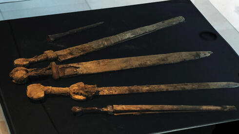 Rare find of Roman swords in Israeli cave leave experts with 'more ...