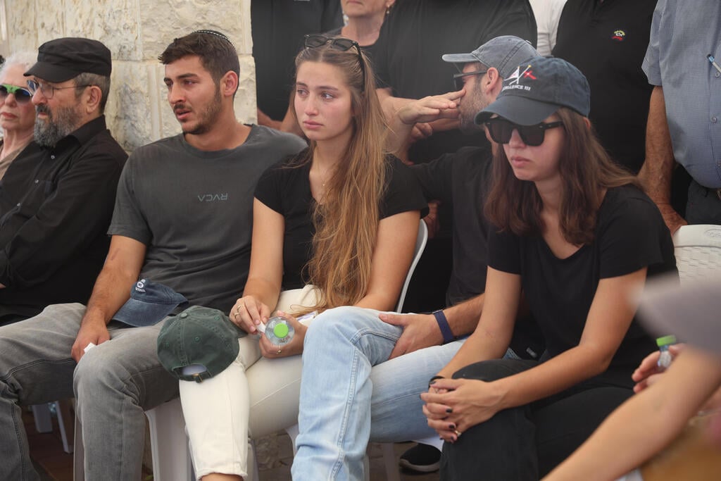 צילום: אביגיל עוזי הלוויה של ראש המוסד שביט שבתי
